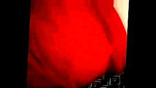 big-boobed-milf-short-hair-masturbates