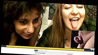 extra-small-petite-masturbating