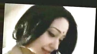 indian aunty blouse bra boobs milk dick