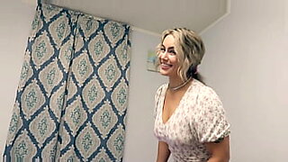 brianna-beach-milf-shares-bed