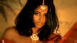 couple-satifasced-one-old-man-cuckold