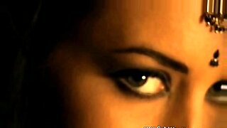 modelo-escort-flaca-pelinegra-milf