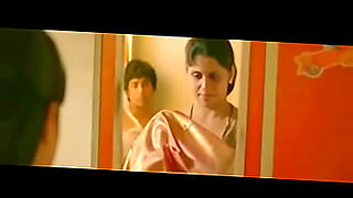 baseandose-en-el-culo-grande-de-transexuales