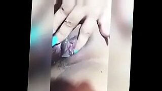chicas-tetonas-cojiendo-por-primera-vez