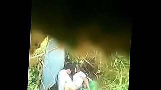 mvideo bokep cewek abg sma berjilbab memek mulus di kocok pake jari lalu ngentot perawan