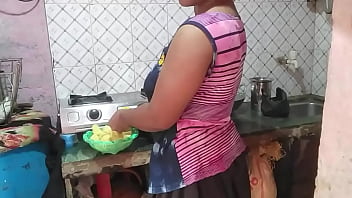 chor ki chori chori karne aata hai bf kitchen mein