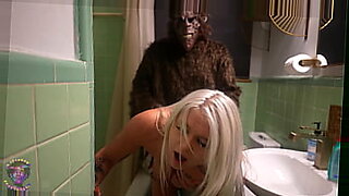 puta-locura-halloween-teen-bukkake-free-porn-c0-xhamster