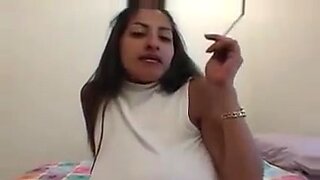 flashing mom sex hous