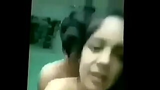 modelo-escort-flaca-pelinegra-milf