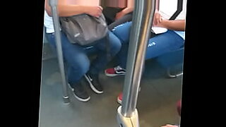 cum on girl in public lechazo en el metro