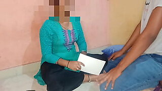 desi indian bhabhi ki gand me lund diya