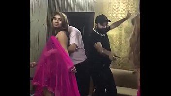 Marriage mujra