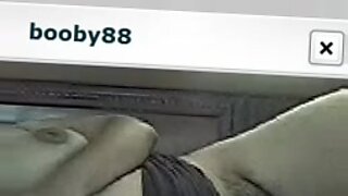 stunning blonde flashing tits on webcam