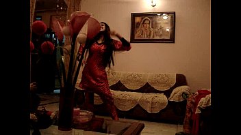 shiza khn mujra