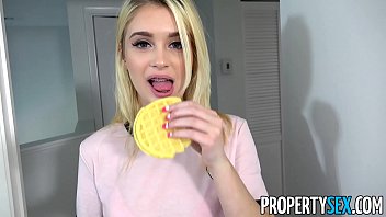 blonde eats the creampie out of brunette