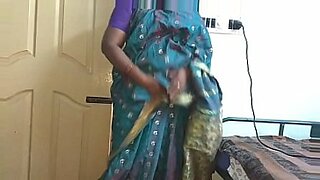 indian satin saree aunty pee