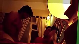 lesbianismo-latino-pussy-seduccion-madura-y-adolecente-video