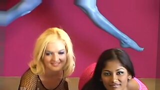 zoey holloway with indian summer and ariella ferrera lesbians