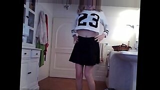 18 years girl masturbation