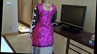 girl open salwar and kameez