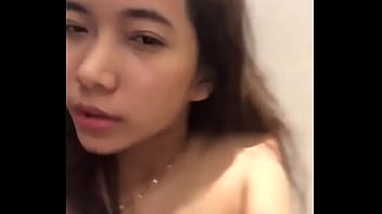 pinay nbosohan habang ng huhugas ng puki sa banyo