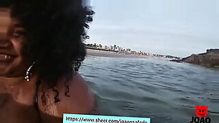 https-www-serviporno-com-video-trio-lujurioso-en-la-playa