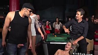 madura-corrida-facial-del-striper