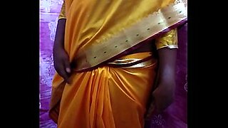 hot vabi model in saree