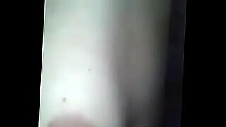 girl caught masturbating and squirting in tanning bed