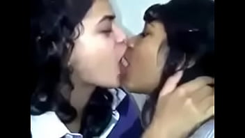 2 ladies sex with each other