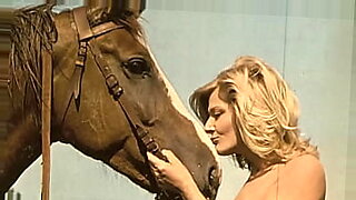 video-de-ema-mae-follando-con-su-novio