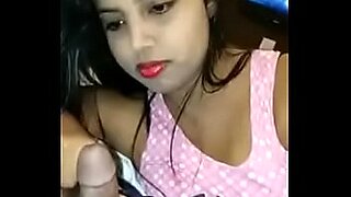 desi mature aunty in red saree fuking wid lover hindi audio