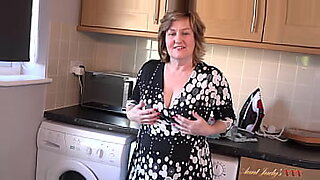 fake-milf-massage-and-anal-creampie