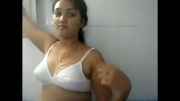 indian aunty boobs press by hubb