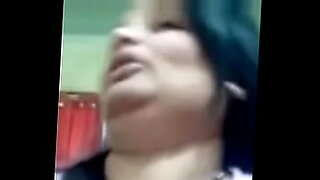 don-porno-de-tetonas-en-el-bano